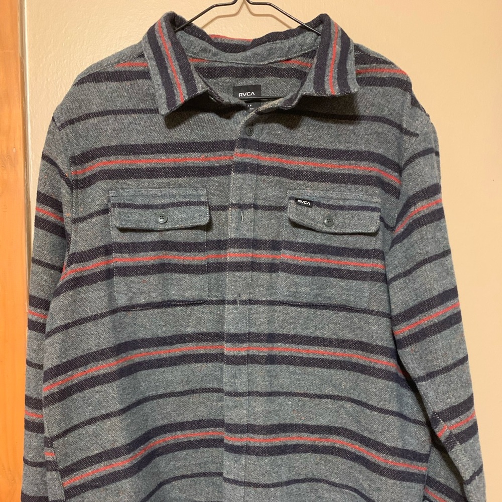 Men’s RVCA brand Shacket, heavy shirt, lightweight jacket, size Large